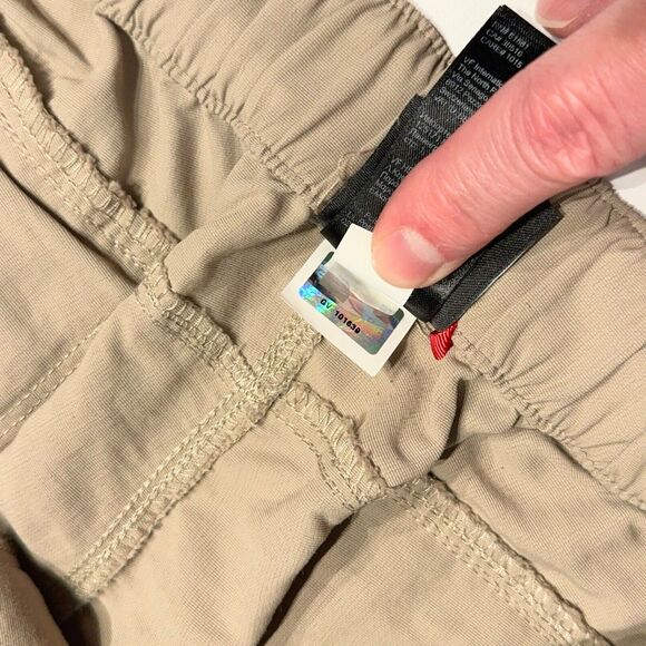 The North Face Nylon Convertible Cargo Hiking Pants Shorts Khaki Men's M (A2) - Picture 13 of 15